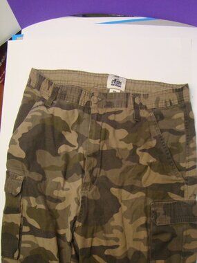 Camouflage Cargo Shorts Old Mill Men's 38 Inseam 11 100% Cotton 7 Pockets Casual